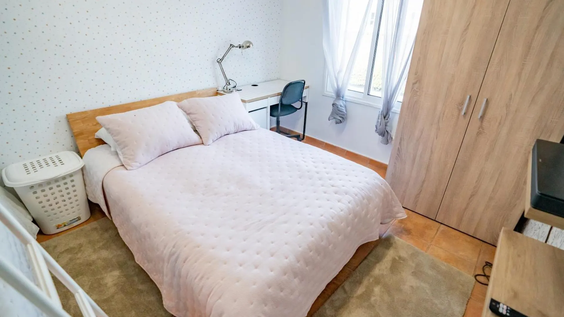 Affittacamere Casa Julio - Alcala Complete Coastal Retreat - Entire Apartment - 3 Min Walk From The Ocean - Shared Entrance With Host