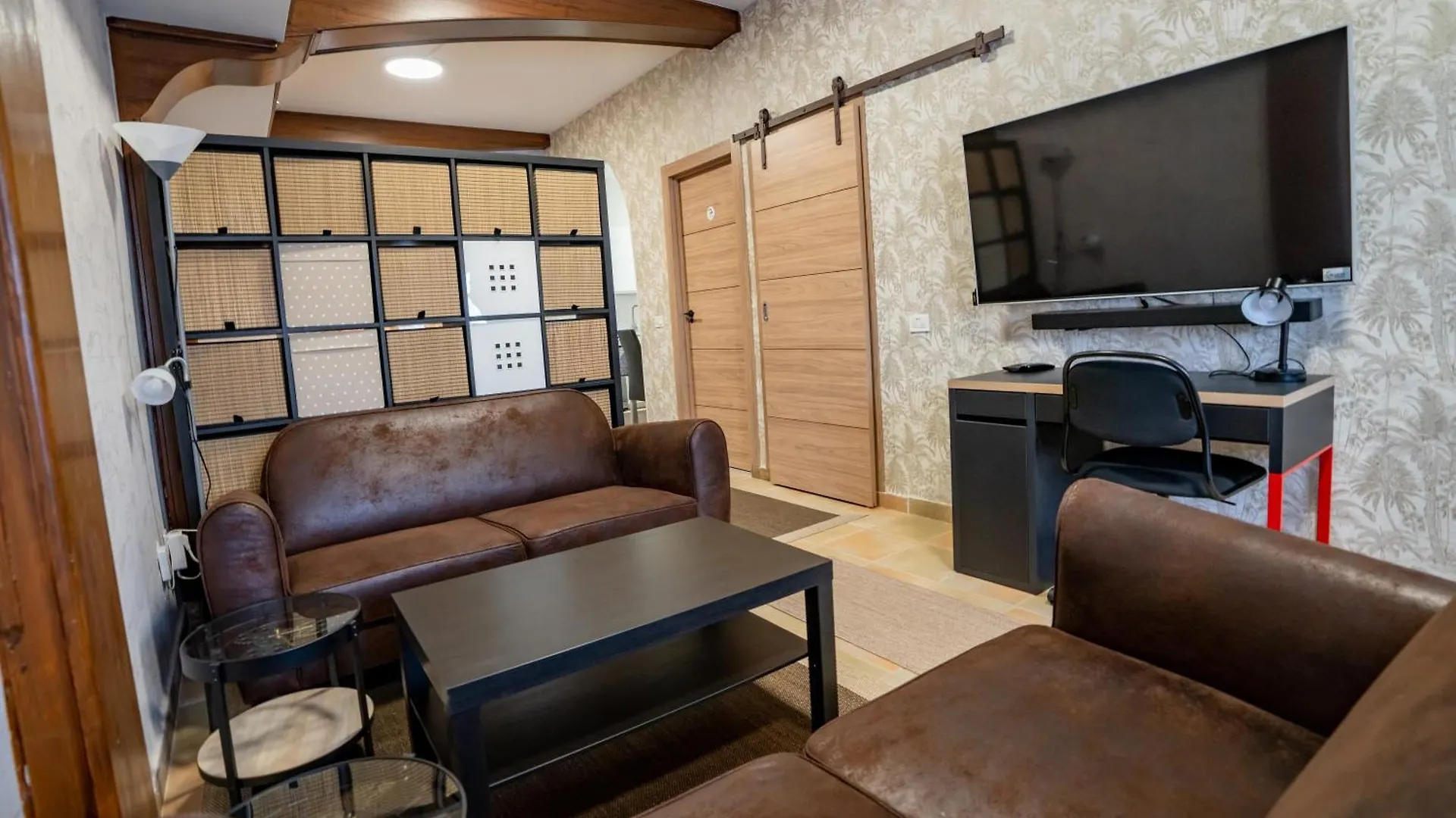 Affittacamere Casa Julio - Alcala Complete Coastal Retreat - Entire Apartment - 3 Min Walk From The Ocean - Shared Entrance With Host