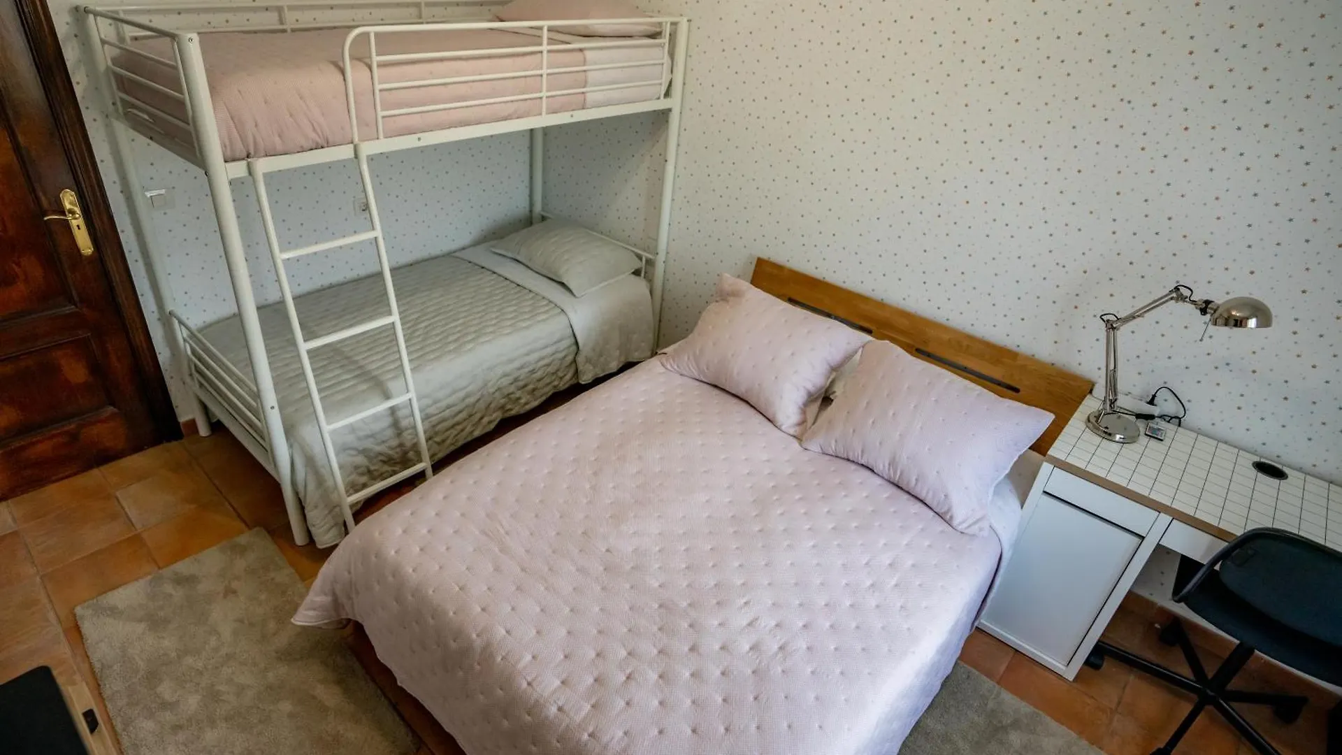 Casa Julio - Alcala Complete Coastal Retreat - Entire Apartment - 3 Min Walk From The Ocean - Shared Entrance With Host Spagna