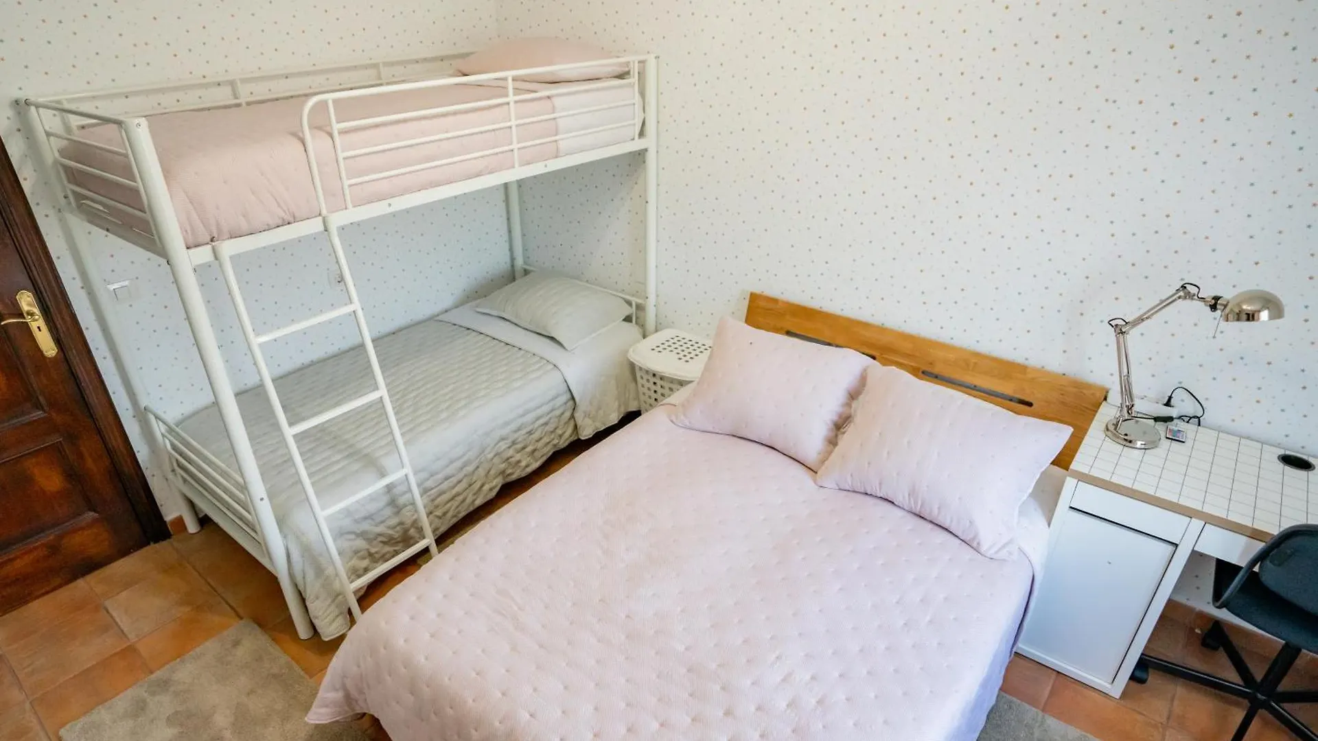Guest house Casa Julio - Alcala Complete Coastal Retreat - Entire Apartment - 3 Min Walk From The Ocean - Shared Entrance With Host
