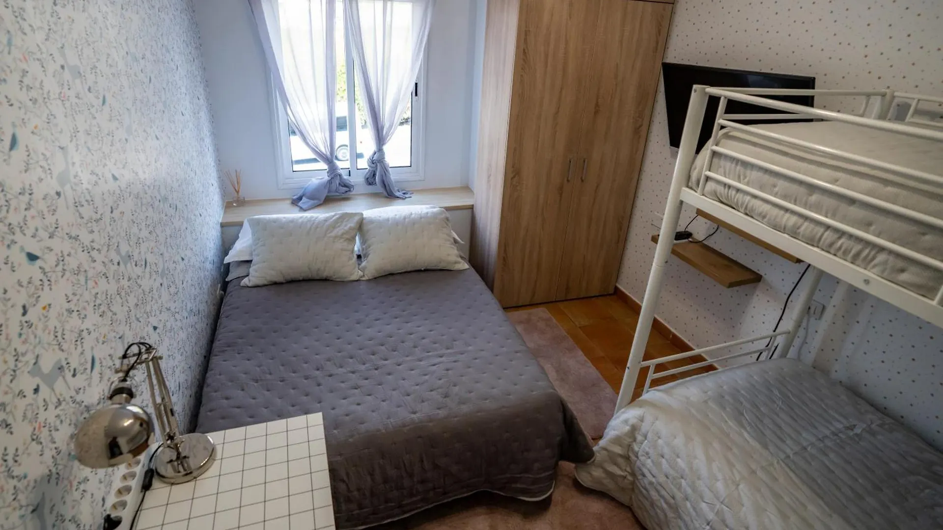 Casa Julio - Alcala Complete Coastal Retreat - Entire Apartment - 3 Min Walk From The Ocean - Shared Entrance With Host